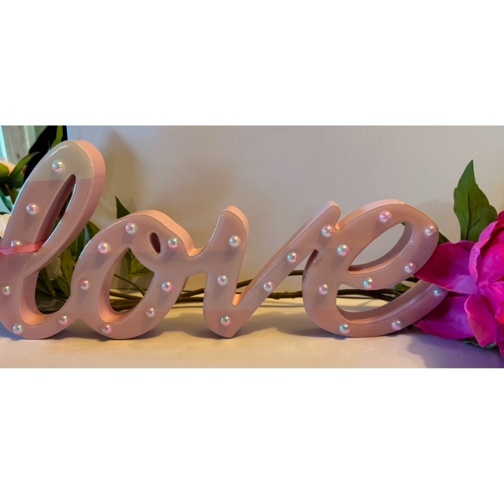 💘Love Sign with Pearl Accents